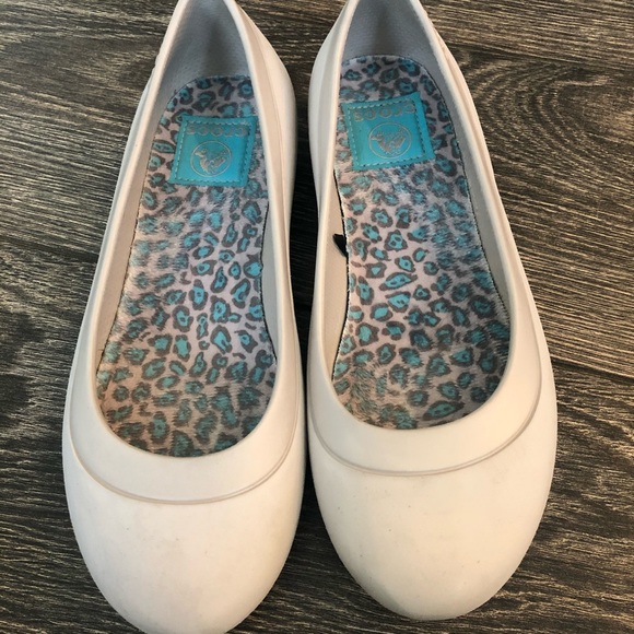 Women’s Crocs size 6 - Picture 3 of 4